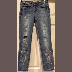 Black Daisy Jamie Relaxed Skinny Cropped Jeans Size: 5/27